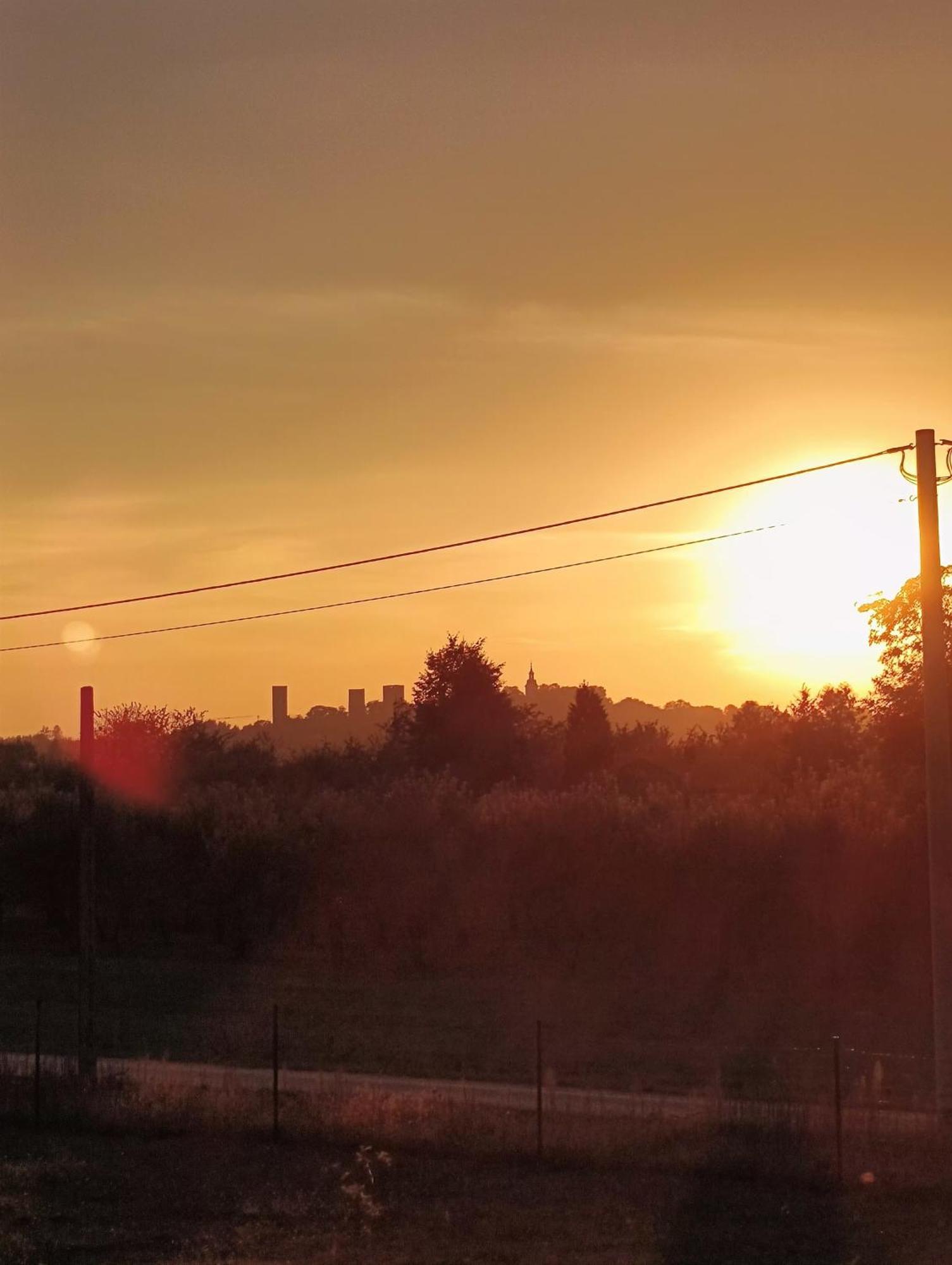 Ostoja Czersk Gora Kalwaria Zamek Krolowej Bony Domki Caloroczne Buitenkant foto